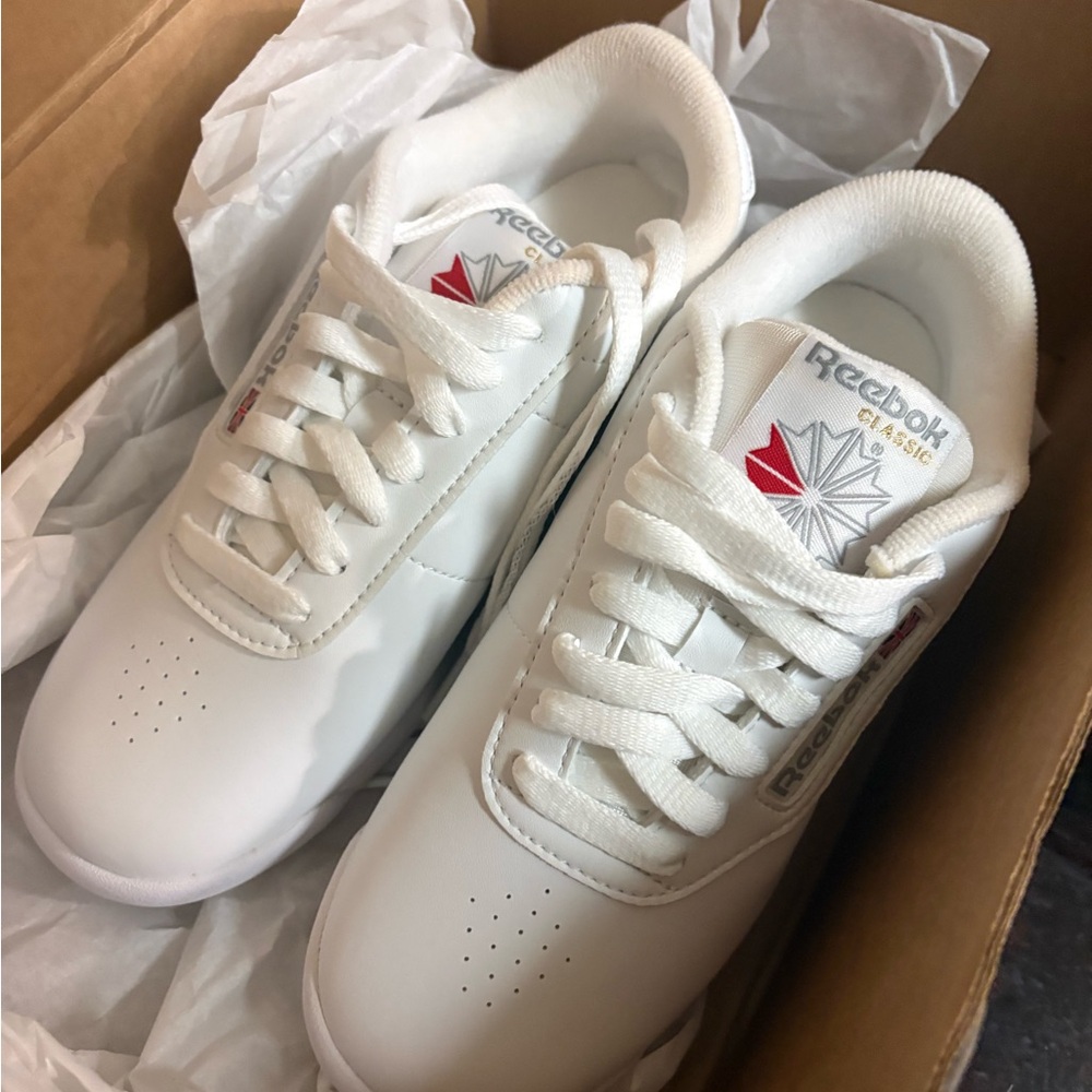 Reebok Princess Sneakers Women Size 5.5 NEW